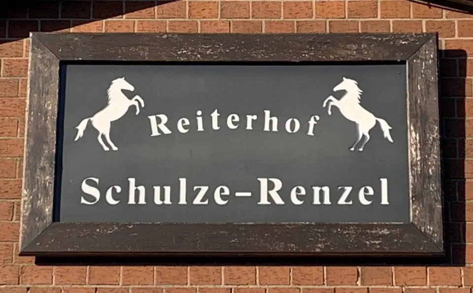 Hofschild Reiterhof Schulze-Renzel